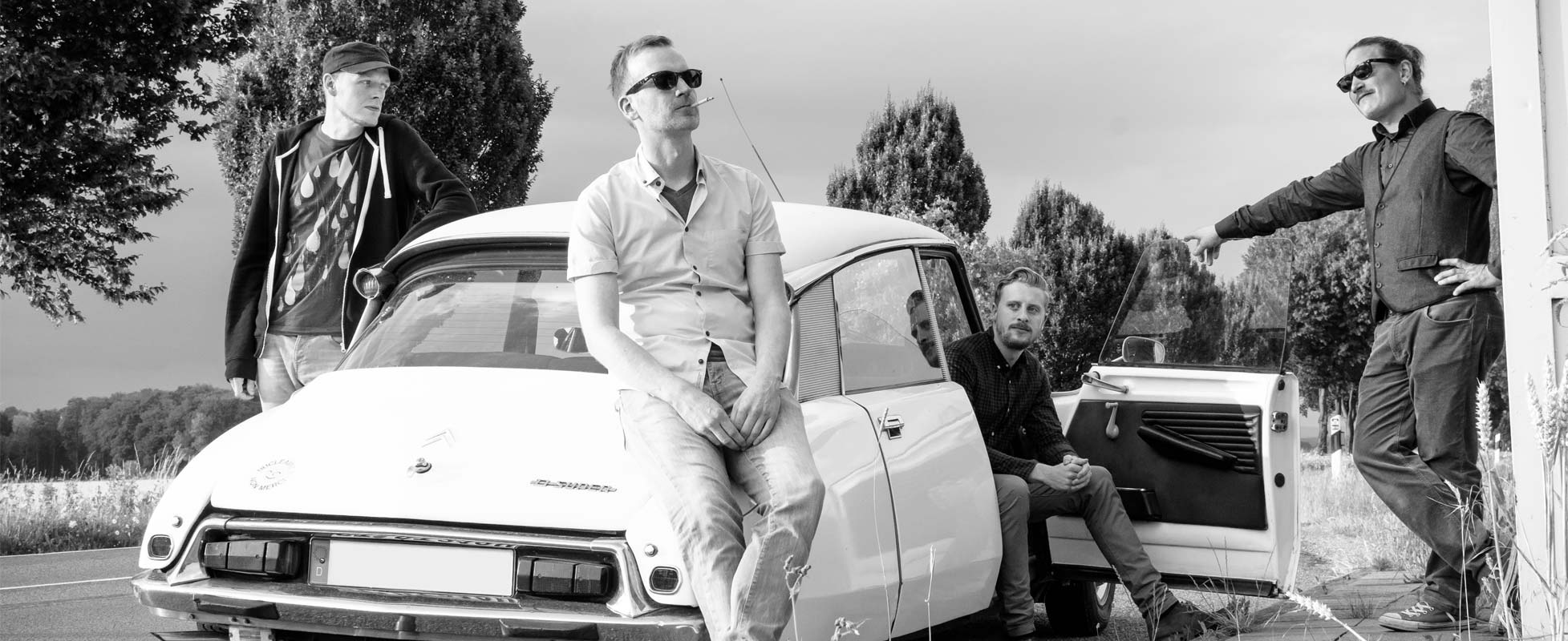 Bandfoto Bushaltestelle — Slide 1